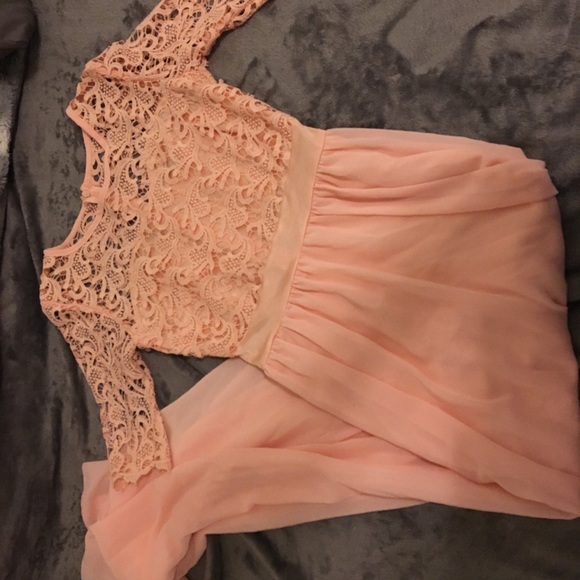 Dresses & Skirts - Peach dress